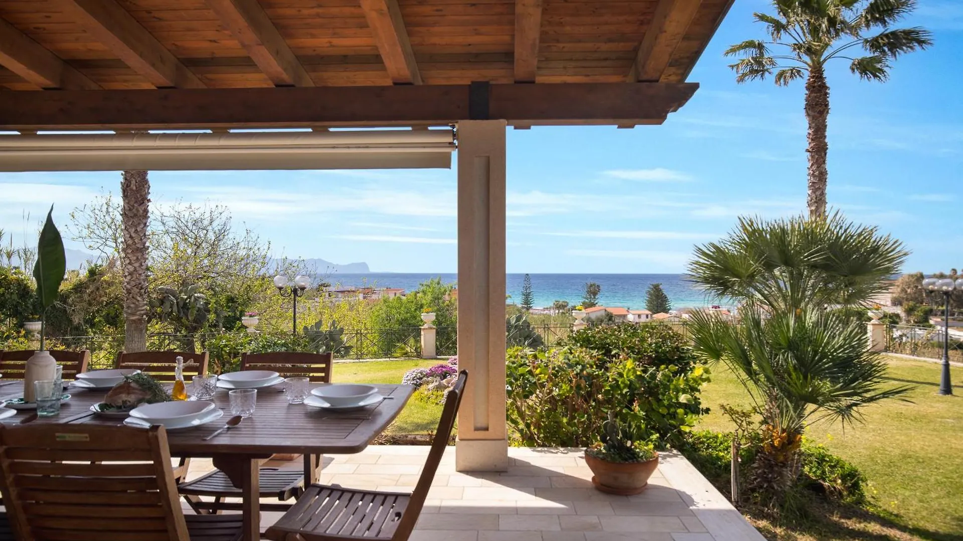 Panoramica Villa Con Piscina Sul Mare Cinisi
