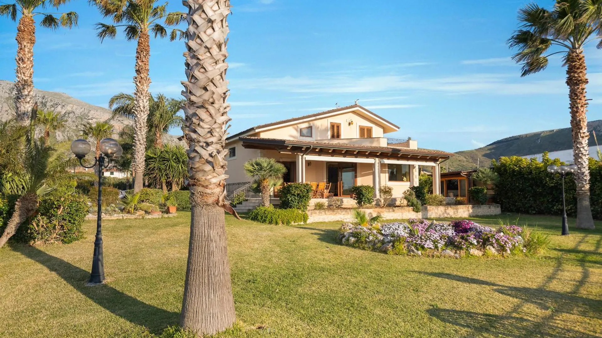 Panoramica Villa Con Piscina Sul Mare Cinisi