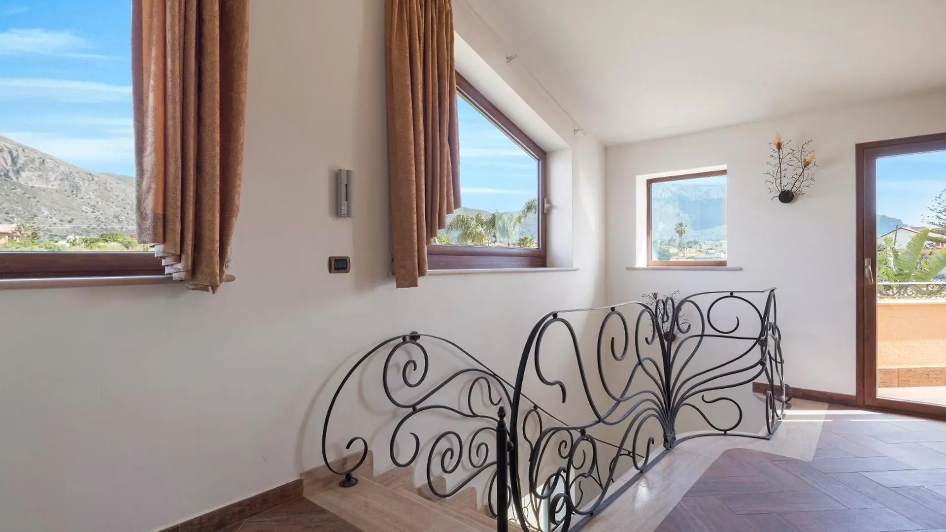 Panoramica Villa Con Piscina Sul Mare Cinisi Italy
